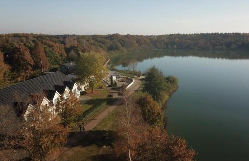 Haseluenne Hotel | Pet-Friendly Haus am See Haselünne with Family Amenities
