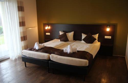 Haseluenne Hotel | Pet-Friendly Haus am See Haselünne with Family Amenities