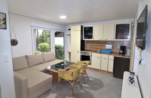 Tanna House | Lake View Retreat - Haus am See with Gourmet Breakfast