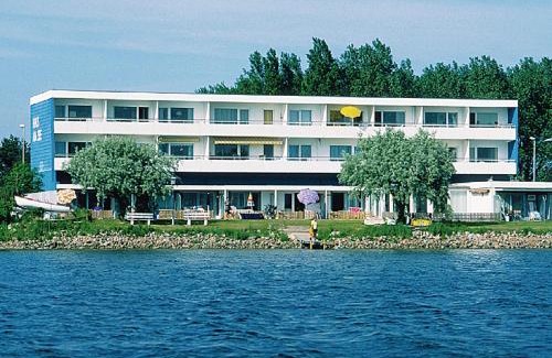 Steinwarder Apartment | Discover Haus am See - Steinwarder: A Guest Favorite Retreat
