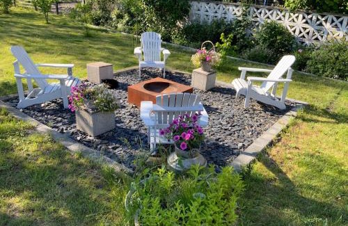 Ruckersdorf House | Waterfront Retreat at Haus am See - Family Friendly Stays