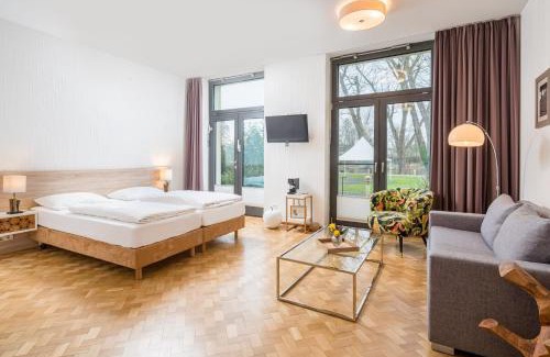 Furstenwalde/Spree Hotel | Discover Haus am Spreebogen: Pet-Friendly Oceanfront Retreat