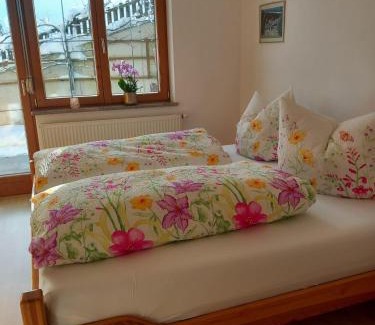 Kufstein Apartment | Scenic Oceanfront Stay at Haus am Waldrand - Rated 9.3/10