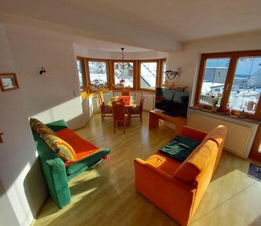 Kufstein Apartment | Scenic Oceanfront Stay at Haus am Waldrand - Rated 9.3/10