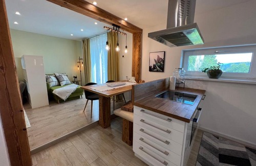 Melk House | Highly Rated Haus am Wanderweg: Pet & Child Friendly Stay