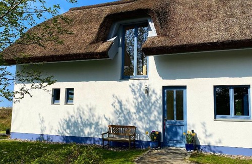 Vitte Apartment | Oceanfront Retreat at Haus an der Heide - Rated 9/10
