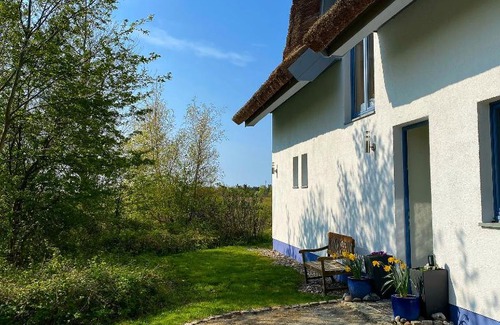 Vitte Apartment | Oceanfront Retreat at Haus an der Heide - Rated 9/10