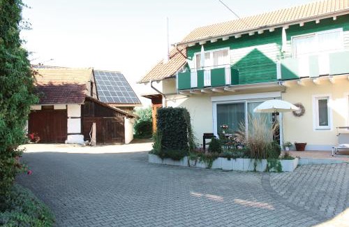 Langenargen Apartment | Family-Friendly Retreat at Haus Apfelblüte - Rated 9/10