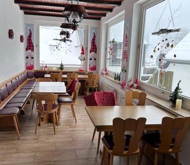 Langewiese Apartment | Group Retreat at Ferienhaus Astenblick for Memorable Celebrations