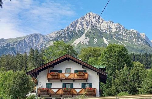Ellmau Apartment | Discover Haus Auebach: Family-Friendly Stay with Kitchen