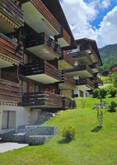 Graechen Apartment | Discover Haus Azurit Dachwohnung Nr.30 - Family-Friendly Retreat