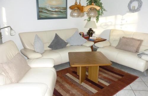 Barlt Apartment | Child-Friendly Retreat at Haus Bärbel with Kitchen Access