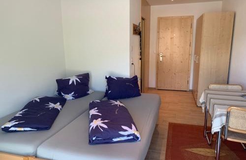 Vella House | Family-Friendly Retreat at Haus Baracca with Breakfast Included