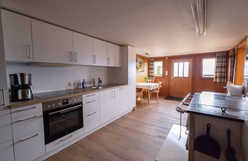 Doren Apartment | Discover Haus Berchtold: Pet Friendly with Ocean Views