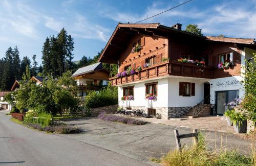 Koessen Apartment | Pet-Friendly Retreat at Haus Bichler - Rated 10/10!