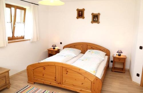 Truchlaching Apartment | Elegant Haus Billinger: Child-Friendly 5-Star Retreat