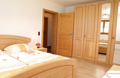 Truchlaching Apartment | Elegant Haus Billinger: Child-Friendly 5-Star Retreat