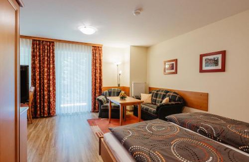 Wurding Apartment | Haus Birgit: Child-Friendly Stay with Perfect 10 Review Score