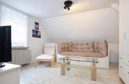 Bad Camberg House | Pet-Friendly Farmhouse Retreat - Ferienhaus Burbach Awaits