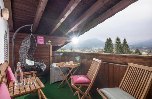 Koessen House | Haus Central: Pet-Friendly Stay with Top Guest Rating 10/10