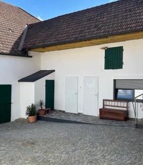 Gobelsburg Apartment | Haus Crisan- Garconniere