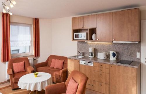 Duhnen Apartment | Cozy Haus Dünenglück Whg. 23 with Partial Sea View