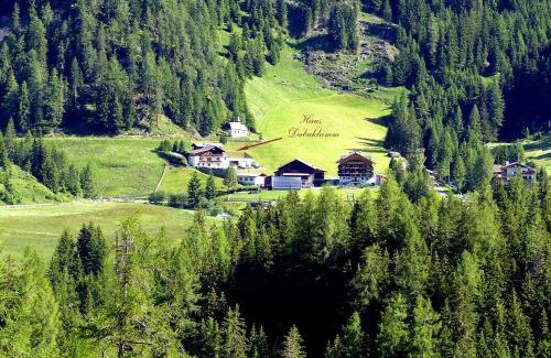 Kals am Grossglockner House | Experience Haus Dabaklamm: Top-Rated Getaway with Hot Tub