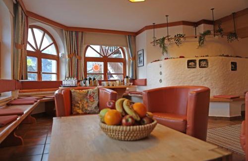 Gosau Hotel | Discover Haus der Begegnung: Pet-Friendly Comfort Awaits
