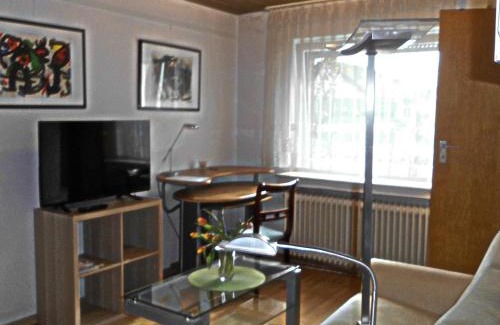Mitte House | Discover Comfort at Haus der Kunst - Family-Friendly Stay