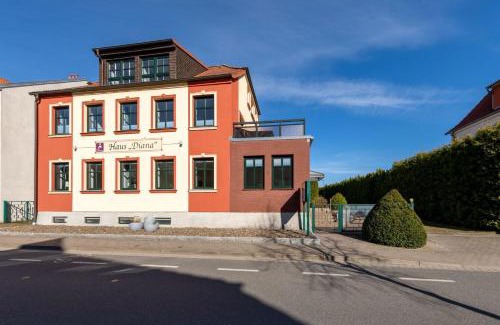 Muritz Apartment | Haus Diana - Pirol: Family-Friendly Retreat Awaits You