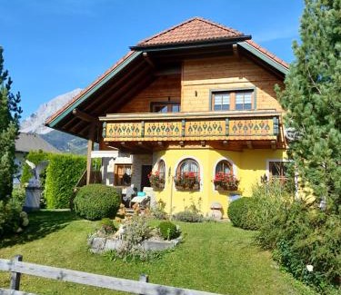Ramsau am Dachstein Apartment | Discover Haus Eder: Pet-Friendly Retreat with Hot Tub