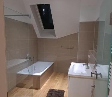 Guntramsdorf House | Discover Haus Eichkogel in Guntramsdorf: Pool & Spa Retreat