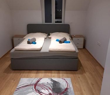 Guntramsdorf House | Discover Haus Eichkogel in Guntramsdorf: Pool & Spa Retreat