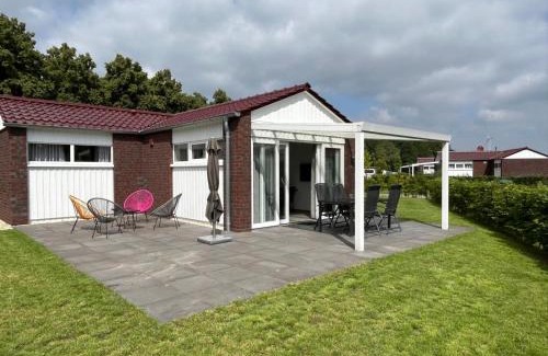 Schuettorf Apartment | Family-Friendly Haus Else with Private Beach & Ocean Views