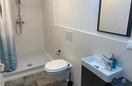 Klotten Apartment | Haus Elsternest: Pet-Friendly Retreat with 10/10 Guest Ratings