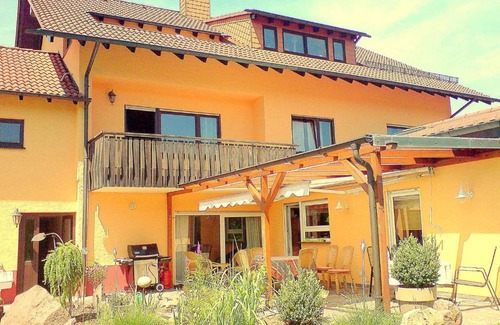 Dahn Apartment | Family-Friendly Haus Emil unter der Burg with High Ratings