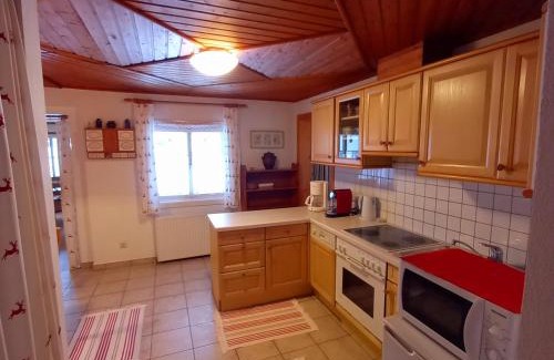 Altaussee Apartment | Family-Friendly Oceanfront Retreat at Haus Familie Säckl