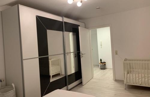 Mutlangen Apartment | Discover Haus Fasanenweg: Oceanfront Poolside Retreat