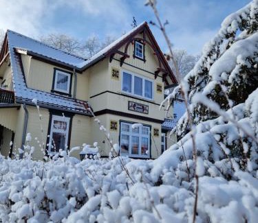 Mandelholz Apartment | Relax at Haus Fessel - Birkenkopf, Pet & Child Friendly