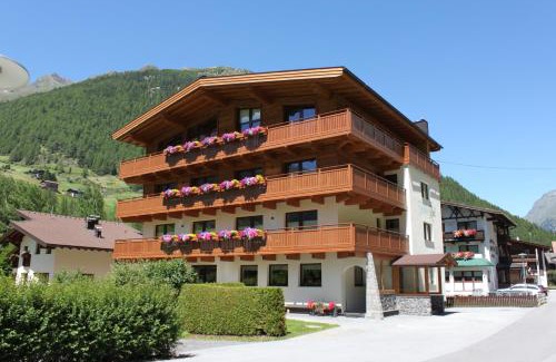 Soelden House | Discover Haus Fidelis Riml: Top-Rated with Pool & Spa