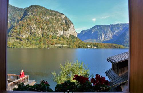 Hallstatt Apartment | Relax at Haus Franziska: Guest Rated 9.7/10 Stay