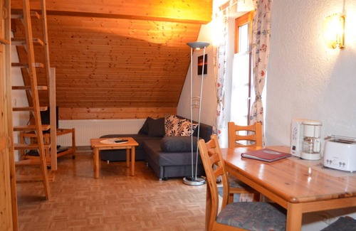 Hoechenschwand Apartment | Cozy Apartment with Kitchen & Top Rating - Haus Freudig
