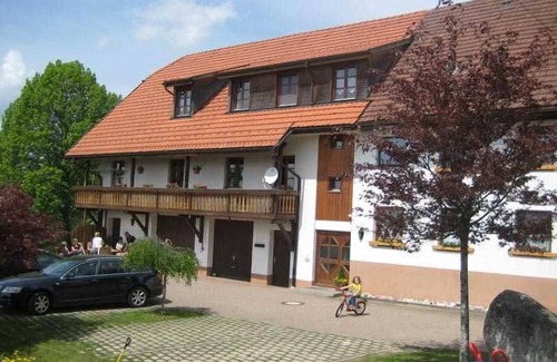 Hoechenschwand Apartment | Cozy Apartment with Kitchen & Top Rating - Haus Freudig
