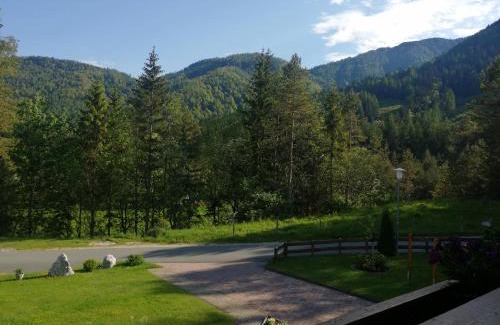St. Ulrich Am Pillersee Apartment | Family-Friendly Retreat at Haus Friedl with Top-Rated Service