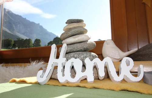 Schildlehen Bed & Breakfast | Top-Rated Family Stay at Haus Friedeck - Child Friendly!