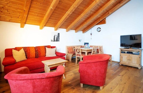 Rettenberg Apartment | Family-Friendly Retreat at Haus Göhl with Top Ratings