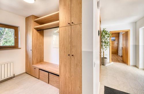 Sankt Gallenkirch Apartment | Beautiful 3-Bedroom Apartment with Balcony - Galgenul