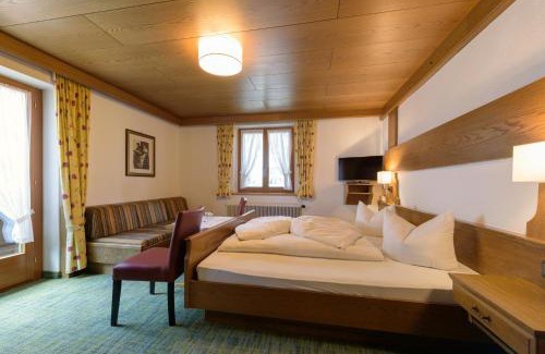 Sankt Anton am Arlberg Hotel | Family-Friendly Escape at Haus Gamberg: Rated 9/10!