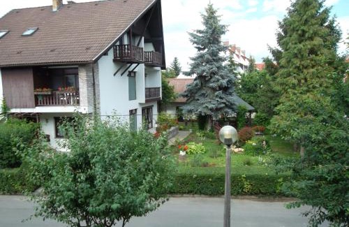 Harkany House | Top-Rated Haus Gizella: Family-Friendly with Hot Tub & Kitchen