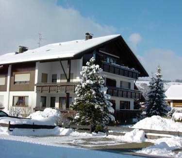 Wertach Apartment | Family-Friendly Retreat at Haus Grüntensee - Book Your Stay